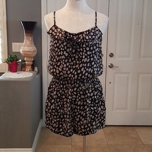 Better b black/tan romper w/pockets size M